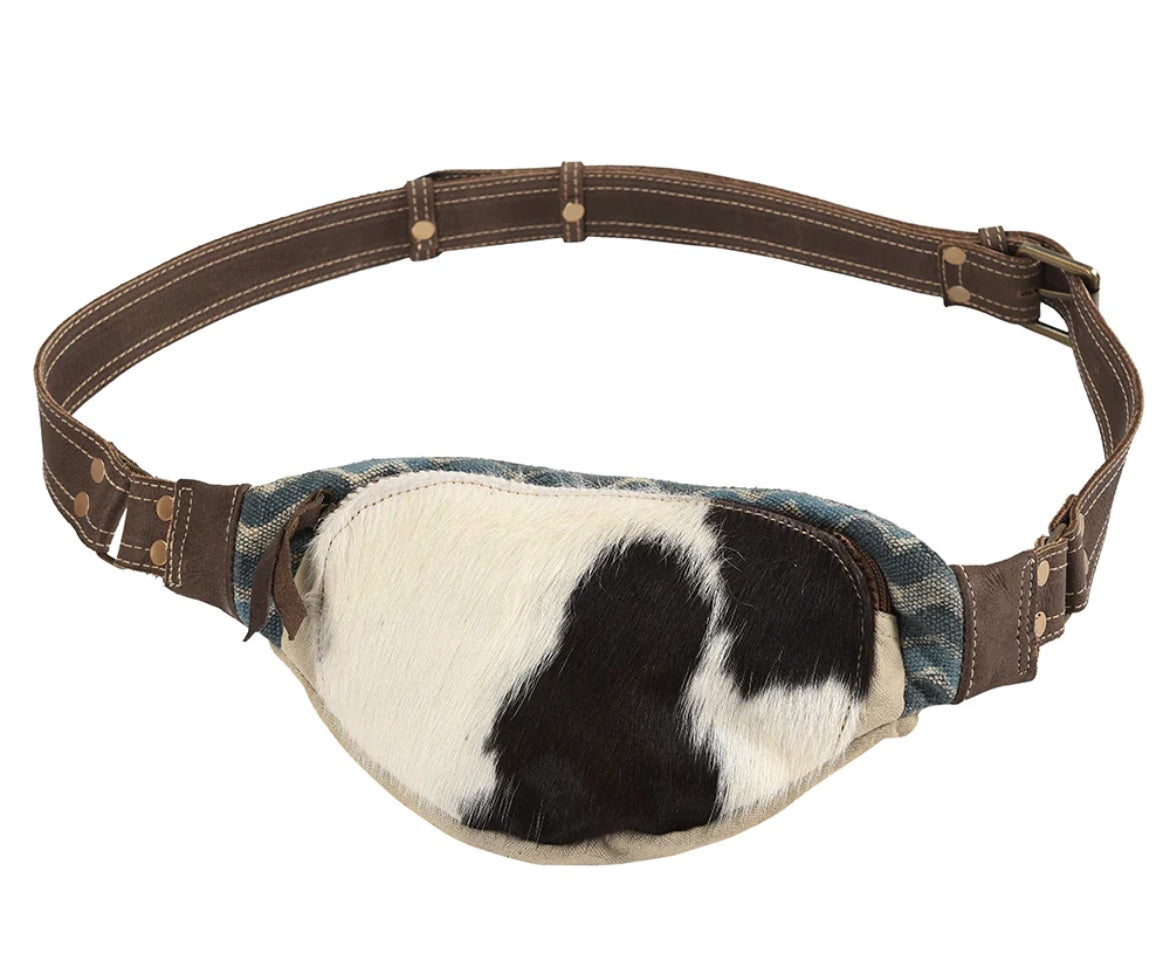 Black & White Hair On Cowhide Fanny Pack Horse Creek Outfitters