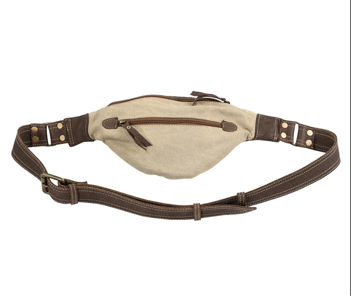 Black & White Hair On Cowhide Fanny Pack Horse Creek Outfitters