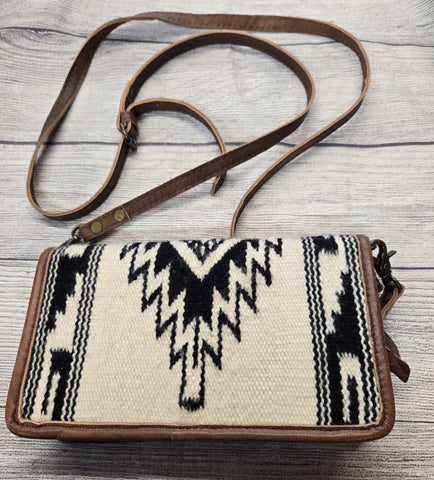 American Darling Women’s  Black & White Saddle Blanket Bag