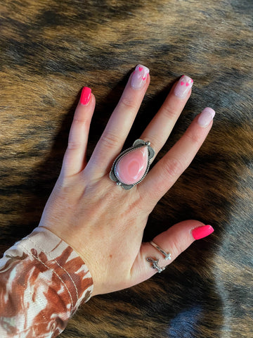 Pink Conch Tear Drop Adjustable Ring