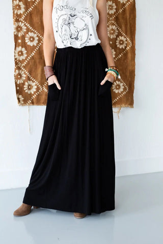 Pocketed Black Maxi Skirt