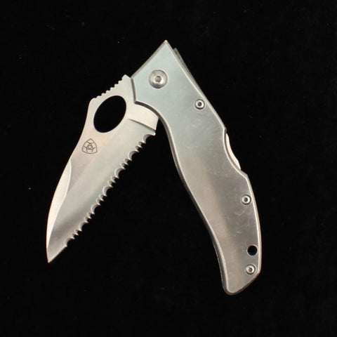 Ariat Folding Serrated Silver Knife