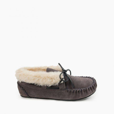 Minnetonka Women’s Chrissy Bootie Grey